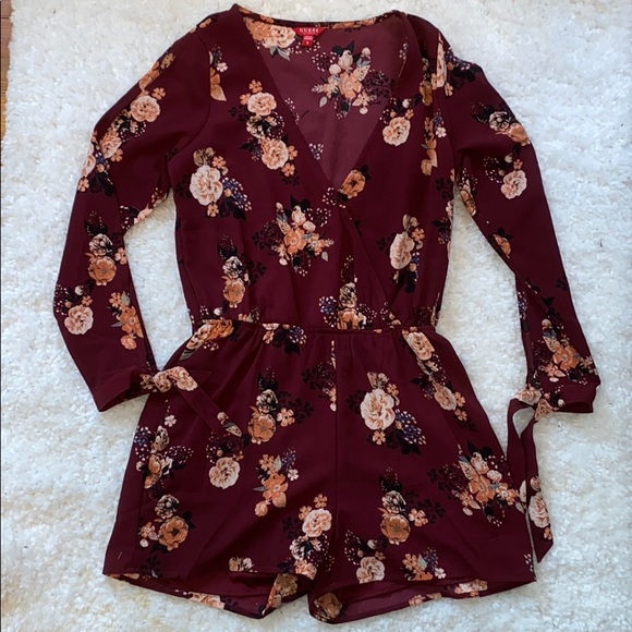 Romper - Picture 1 of 3